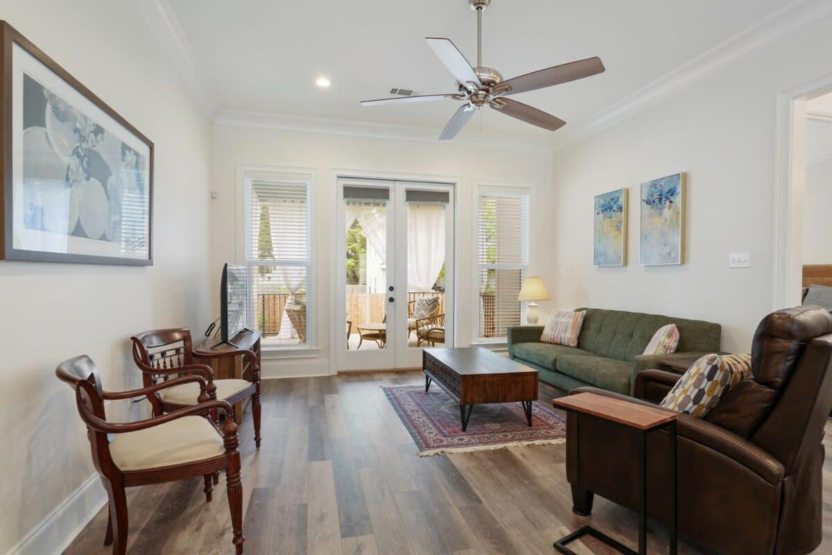 Holiday home Stunning Luxury 2 Blocks From Streetcar *